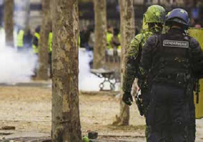 Face aux gilets jaunes